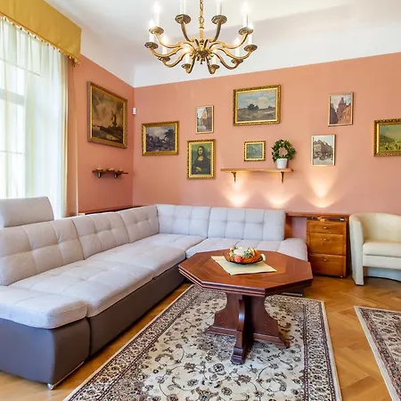 Royal Ramova Apartmán *