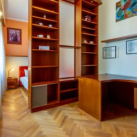 Apartament Royal Ramova *